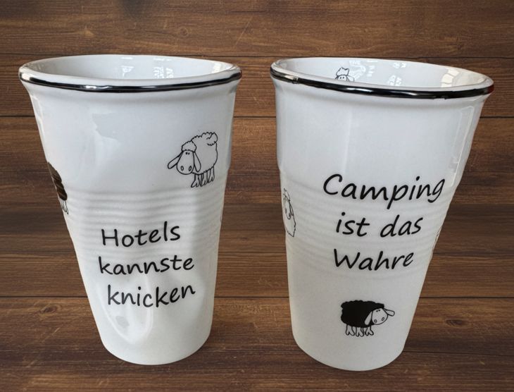 Becher geknickt mit Schafmotiv